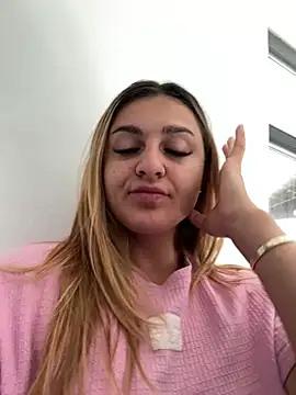 Snapshot of NicolePlay chatting on May 2026 04:55:01 AM NicolePlay online show from May 2026 04:55:01 AM