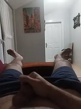 Aykut1990 online show from November 2025 08:34:02 PM