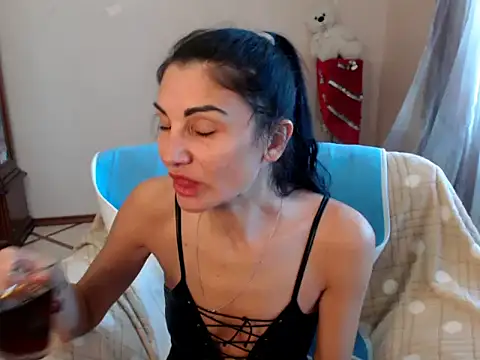 Snapshot of Karina8571 chatting on November 2025 09:42:02 AM Karina8571 online show from November 2025 09:42:02 AM