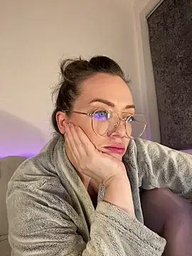 Snapshot of FemDom_RubyKnightXXO chatting on December 2025 09:31:02 PM FemDom RubyKnightXXO online show from December 2025 09:31:02 PM