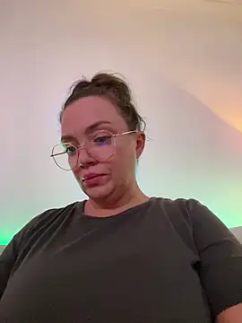 FemDom RubyKnightXXO online show from June 2026 07:55:02 PM
