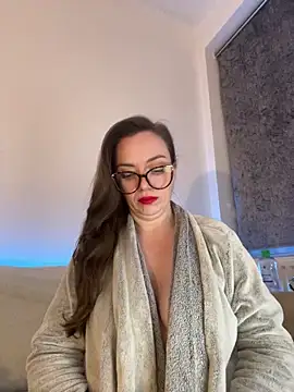 FemDom RubyKnightXXO online show from February 2025 09:21:02 PM
