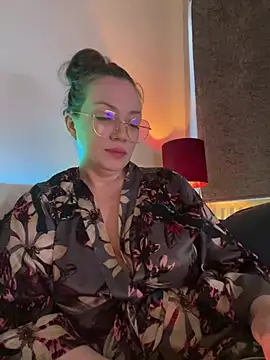 FemDom RubyKnightXXO online show from June 2026 07:35:02 PM