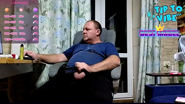 Snapshot of xxrokixxx chatting on December 2024 04:44:01 PM xxrokixxx online show from December 2024 04:44:01 PM