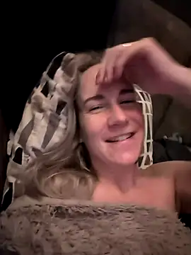 NaomiAndFriends online show from December 2025 05:31:02 AM