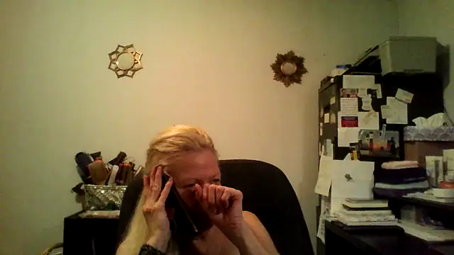 XTRAHORNYONE online show from October 2025 04:13:02 AM