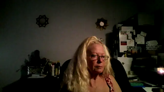 XTRAHORNYONE online show from October 2025 12:56:02 AM