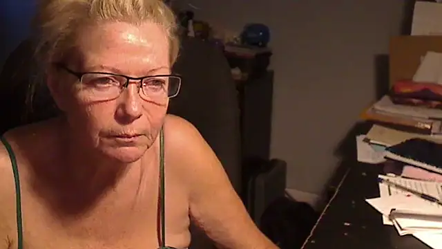 XTRAHORNYONE online show from March 2025 02:48:01 AM