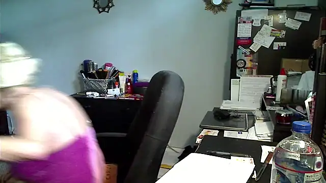 XTRAHORNYONE online show from March 2026 05:14:01 PM