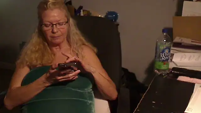 XTRAHORNYONE online show from February 2025 12:13:01 AM