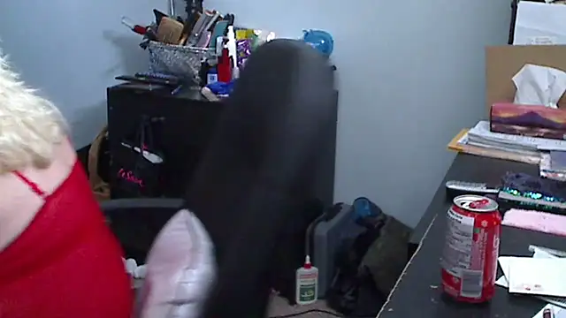 XTRAHORNYONE online show from February 2025 04:04:01 PM