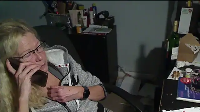 XTRAHORNYONE online show from November 2025 03:39:02 AM