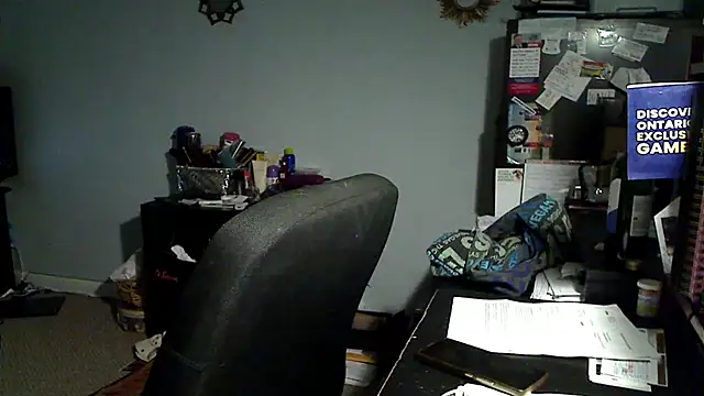 XTRAHORNYONE online show from April 2026 01:57:01 AM