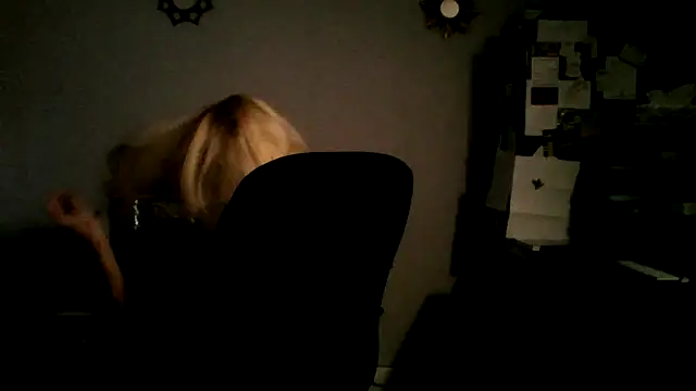 XTRAHORNYONE online show from October 2025 12:56:02 AM