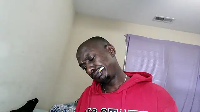 RinsingWood84 online show from March 2026 06:12:01 PM