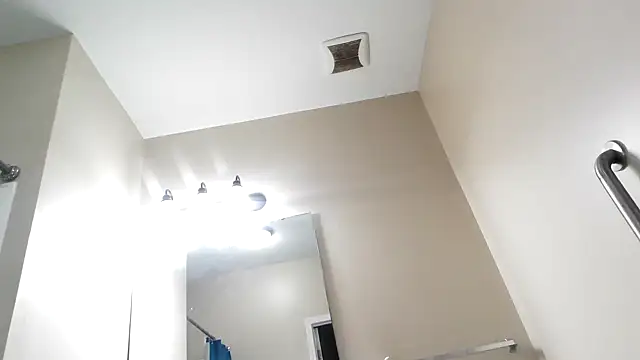 Snapshot of RinsingWood84 chatting on January 2026 12:31:02 PM RinsingWood84 online show from January 2026 12:31:02 PM