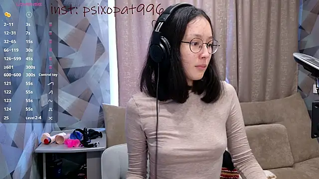 Snapshot of aliiiiiina chatting on September 2025 09:58:02 AM aliiiiiina online show from September 2025 09:58:02 AM