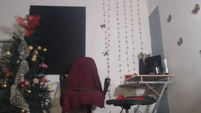 sharom smith1 online show from December 2025 04:45:01 AM