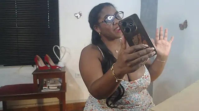 sharom smith1 online show from May 2026 10:39:01 PM