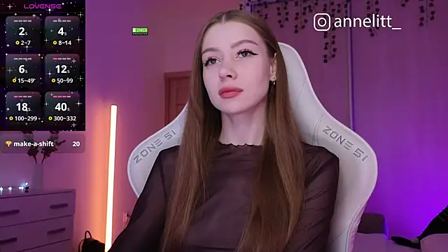 Annelitt online show from December 2025 09:28:02 PM