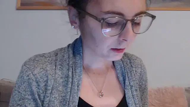 cleophee online show from December 2025 07:03:01 AM