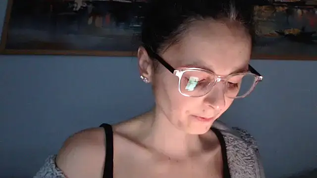 cleophee online show from March 2026 06:33:01 AM