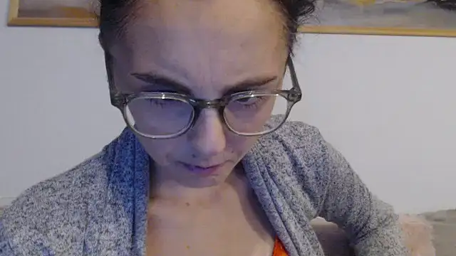 cleophee online show from November 2025 06:50:01 AM