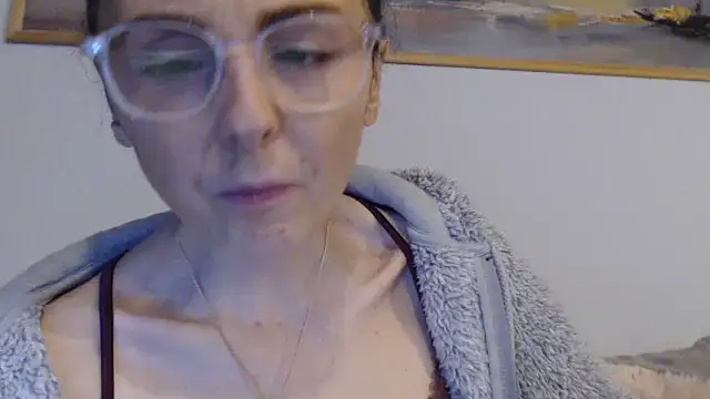 cleophee online show from February 2026 06:59:02 AM