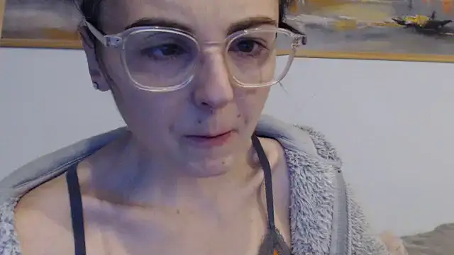 cleophee online show from February 2026 06:44:01 AM