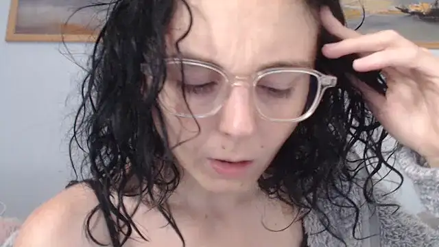 cleophee online show from May 2026 06:46:01 AM