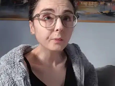 cleophee online show from March 2025 09:40:01 AM