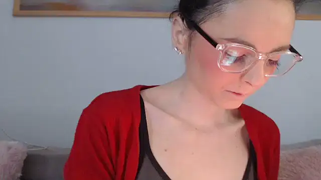 cleophee online show from April 2026 05:58:01 AM