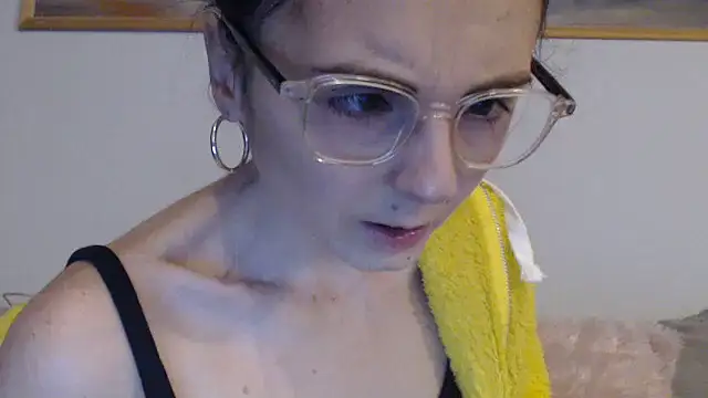 cleophee online show from March 2026 06:20:01 AM