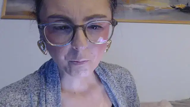 cleophee online show from December 2025 07:21:01 AM