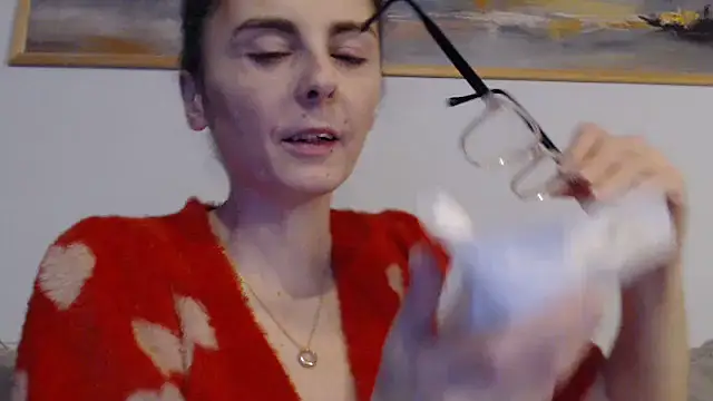 cleophee online show from February 2026 06:47:02 AM