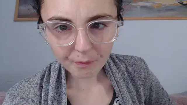 cleophee online show from April 2026 05:52:02 AM