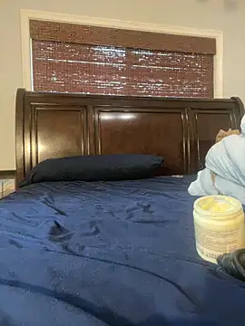 Snapshot of Dgamestrong chatting on December 2025 07:41:01 PM Dgamestrong online show from December 2025 07:41:01 PM