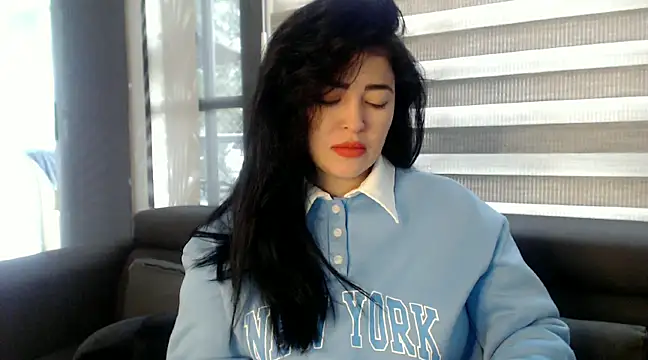 Snapshot of Aleska__Bell chatting on February 2025 01:27:02 PM Aleska Bell online show from February 2025 01:27:02 PM