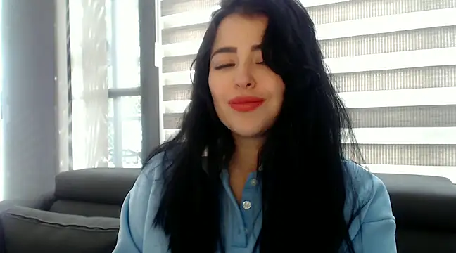 Snapshot of Aleska__Bell chatting on February 2025 04:29:01 PM Aleska Bell online show from February 2025 04:29:01 PM