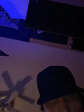 Snapshot of Jbizzle247 chatting on December 2025 01:21:02 AM Jbizzle247 online show from December 2025 01:21:02 AM