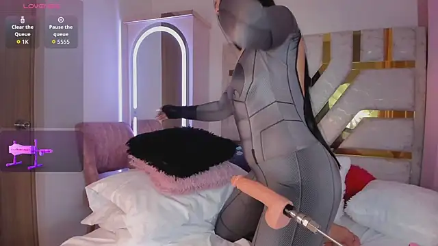 sophy champagne online show from October 2025 02:23:02 AM