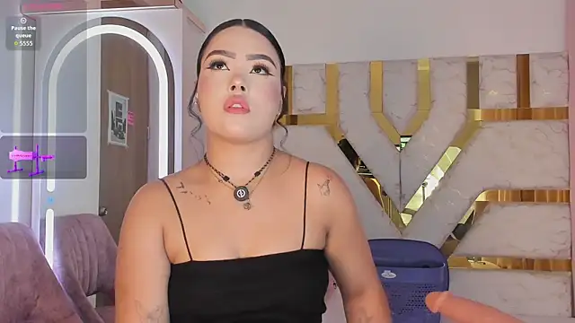 Snapshot of sophy_champagne chatting on May 2026 01:16:02 AM sophy champagne online show from May 2026 01:16:02 AM