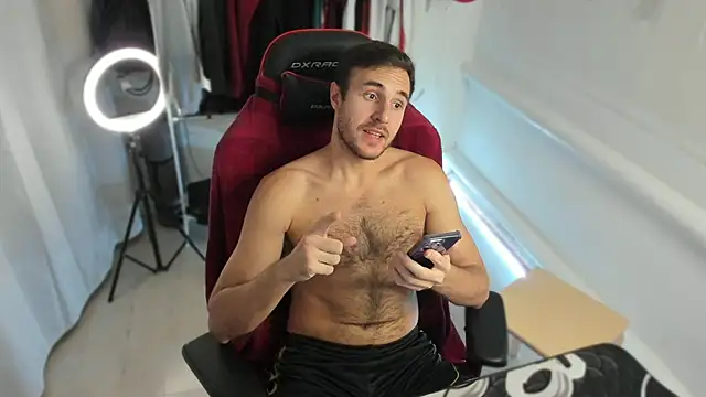 Raamoss online show from October 2025 07:36:01 PM