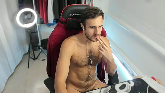 Raamoss online show from October 2025 08:09:01 PM