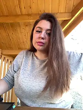 Sara Slow online show from March 2025 01:08:01 PM