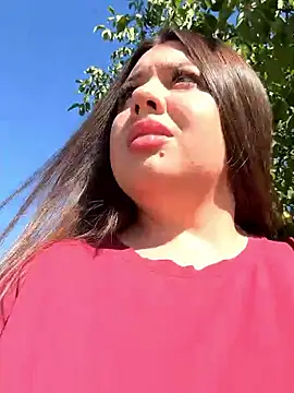 Sara Slow online show from September 2025 09:05:02 AM