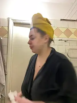 Sara Slow online show from December 2024 06:41:02 PM