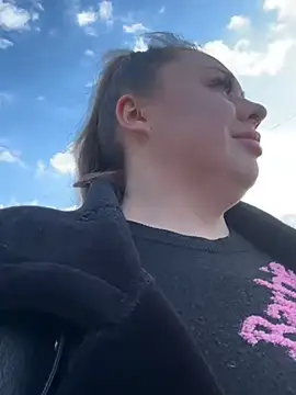 Sara Slow online show from February 2025 01:39:02 PM