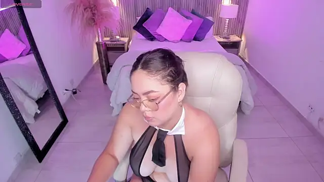 Snapshot of emmy_walker chatting on November 2025 11:25:01 AM emmy walker online show from November 2025 11:25:01 AM