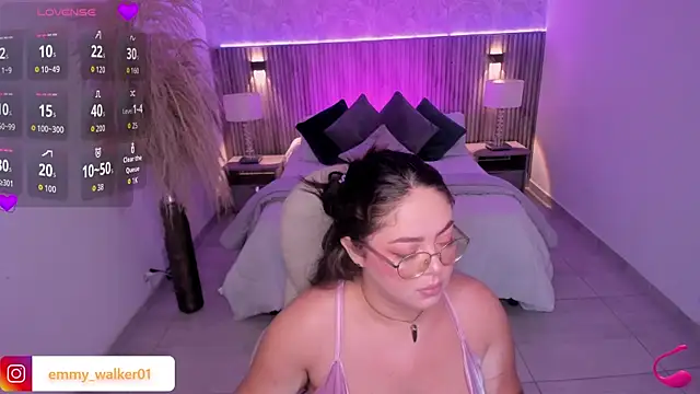 Snapshot of emmy_walker chatting on October 2025 11:09:02 AM emmy walker online show from October 2025 11:09:02 AM